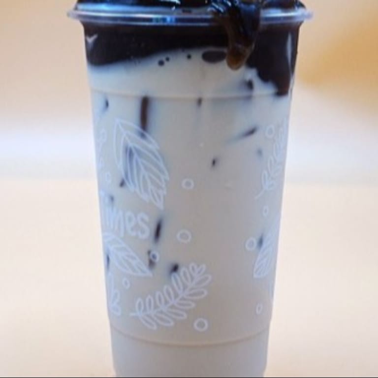 Refreshing Grass Jelly Desserts and Drinks
